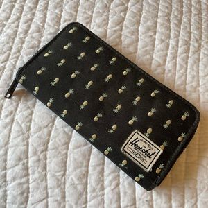 Herschel Black Zip Pineapple Embroidered Thomas Wallet